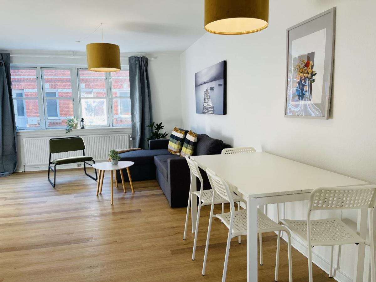 Aday - Central Terrace Apartment In Hjørring Екстериор снимка